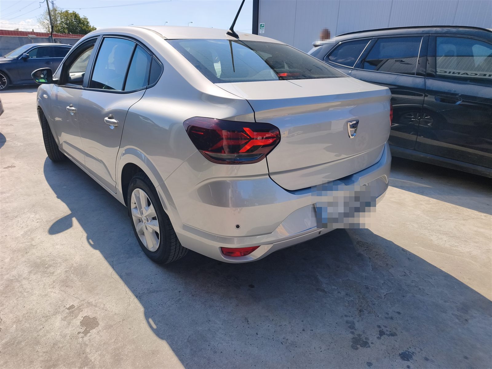 Dacia Logan — bară spate — după reparație