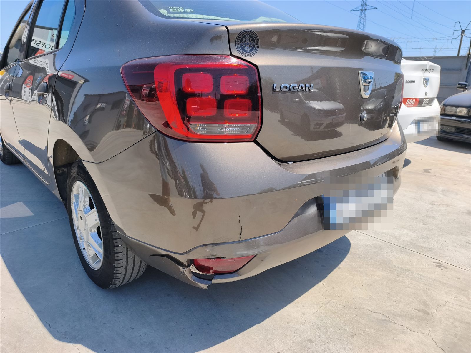 Dacia Logan — bară spate ruptă — înainte de reparație